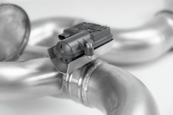 Preview: EGO-X Abgasanlage 3,5" VW Golf 8 R 320/333PS (ab 96dB)